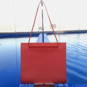 Auth. Louis Vuitton Saint Tropez Epi Shoulder Bag